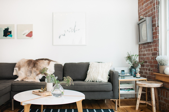 Madelynn Furlong's Minneapolis apartment | http://theeverygirl.com